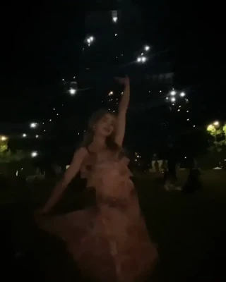 Sabrina Carpenter [ sabrina-carpenter ] - Huge explosive cumshot 🤤🤤🤤