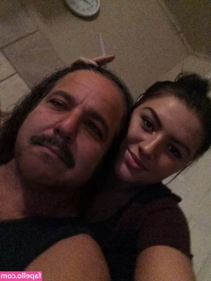 Ron Jeremy With A Blonde Hottie [ ron-jeremy-with-a-blonde-hottie ] - F ck here