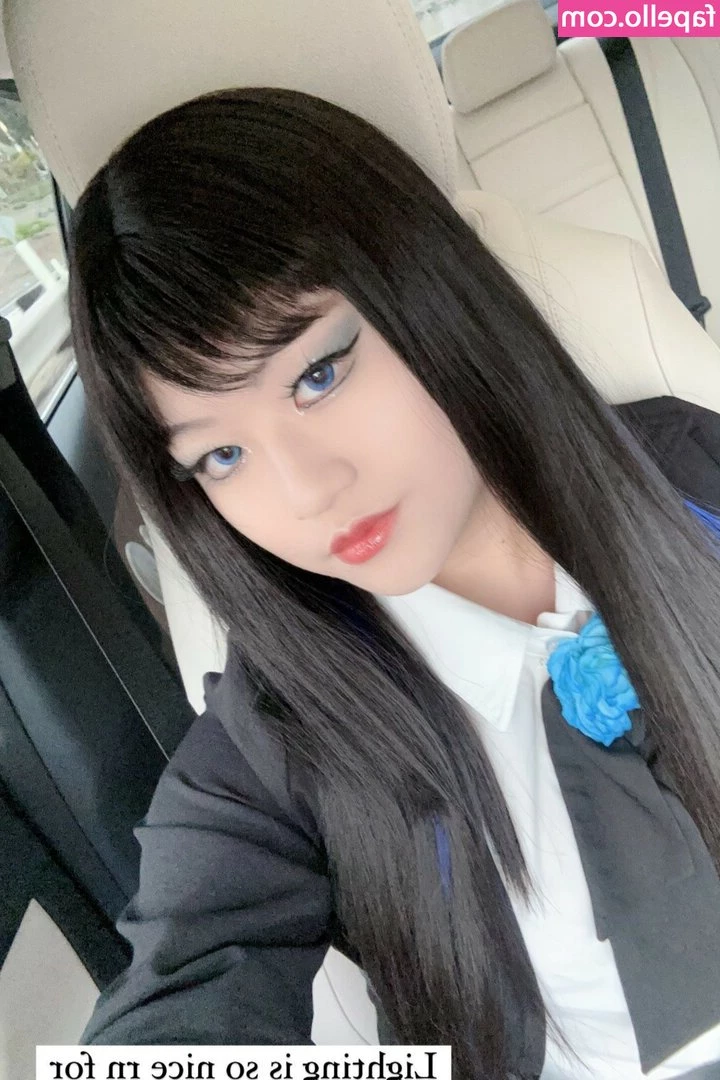 stel.hua [ stel-hua ] - Second hole is about to be filled    Fun Fact  When both holes are