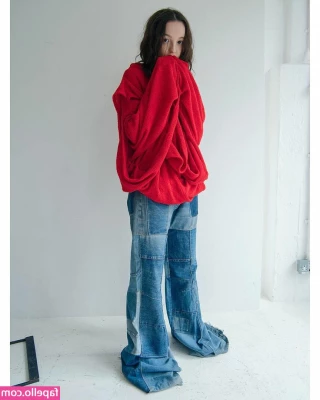 Bella Ramsey [ bella-ramsey ] - Was feeling myself in my new harness earlier today