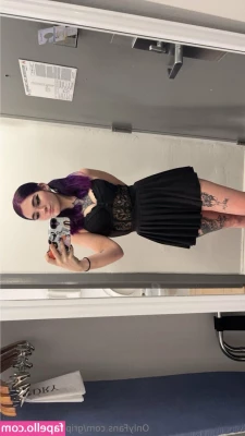 grippysockgirl456 - Do you like skinny girls