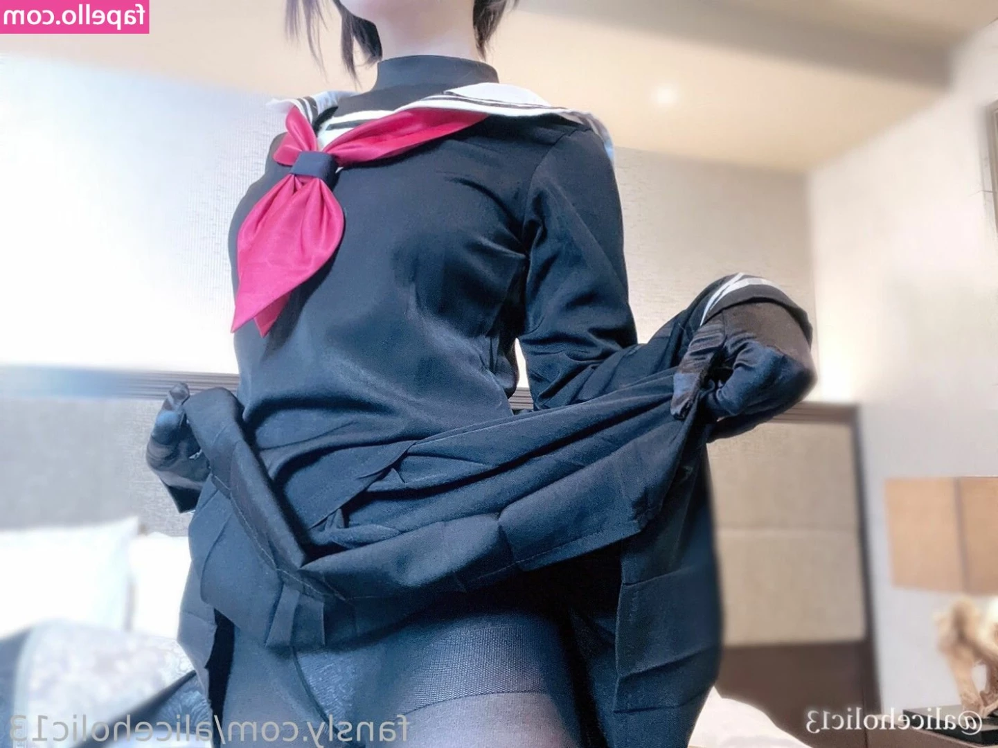 Aliceholic13 - Ricas corridas 💦 sacando y metiendo mi plug anal 🍑 primeros