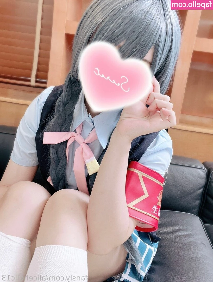 Aliceholic13 - DM  UNFREEZE  or TIP under this post to unlock the unedited  color 