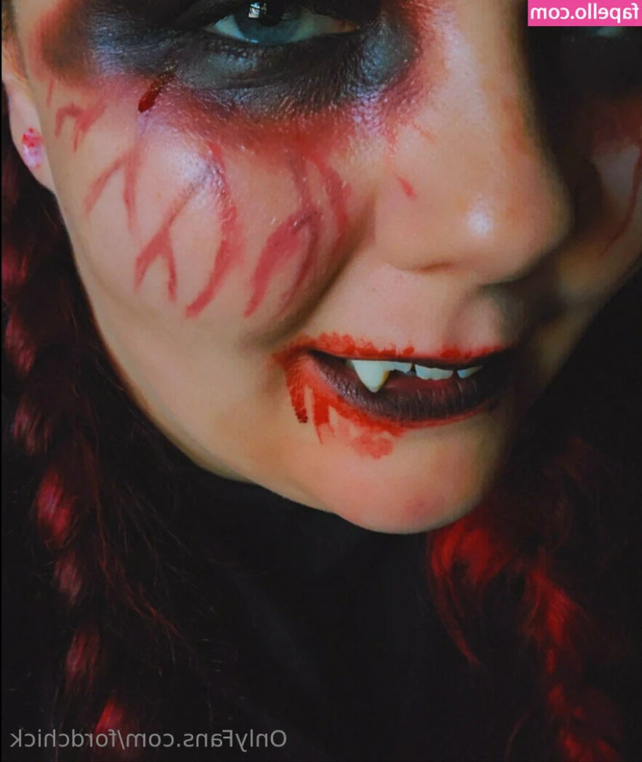 fordchick - Can never go wrong with red