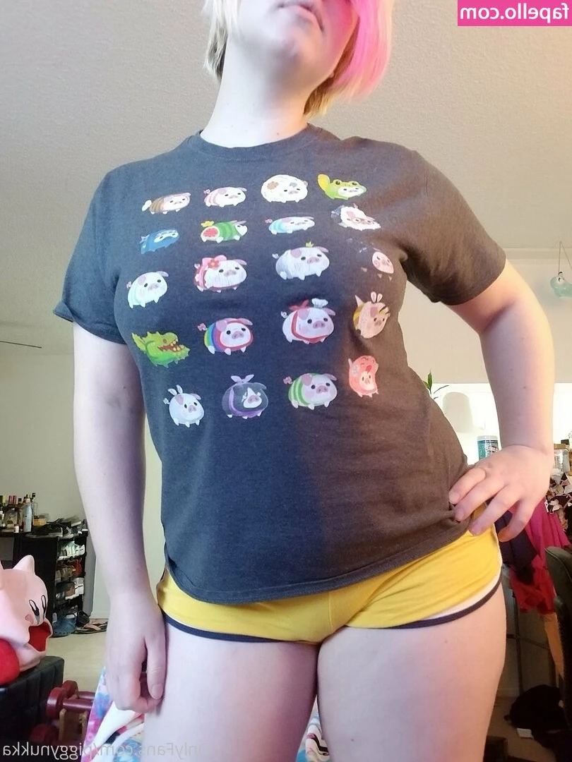 piggynukka - im your sex mom