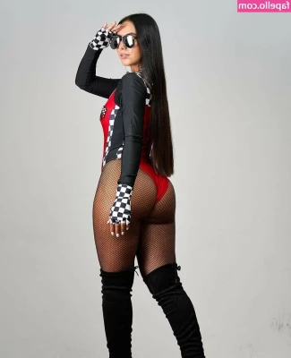 Michelle Thielen [ michelle-thielen ] - Would you suck my tits if I did this