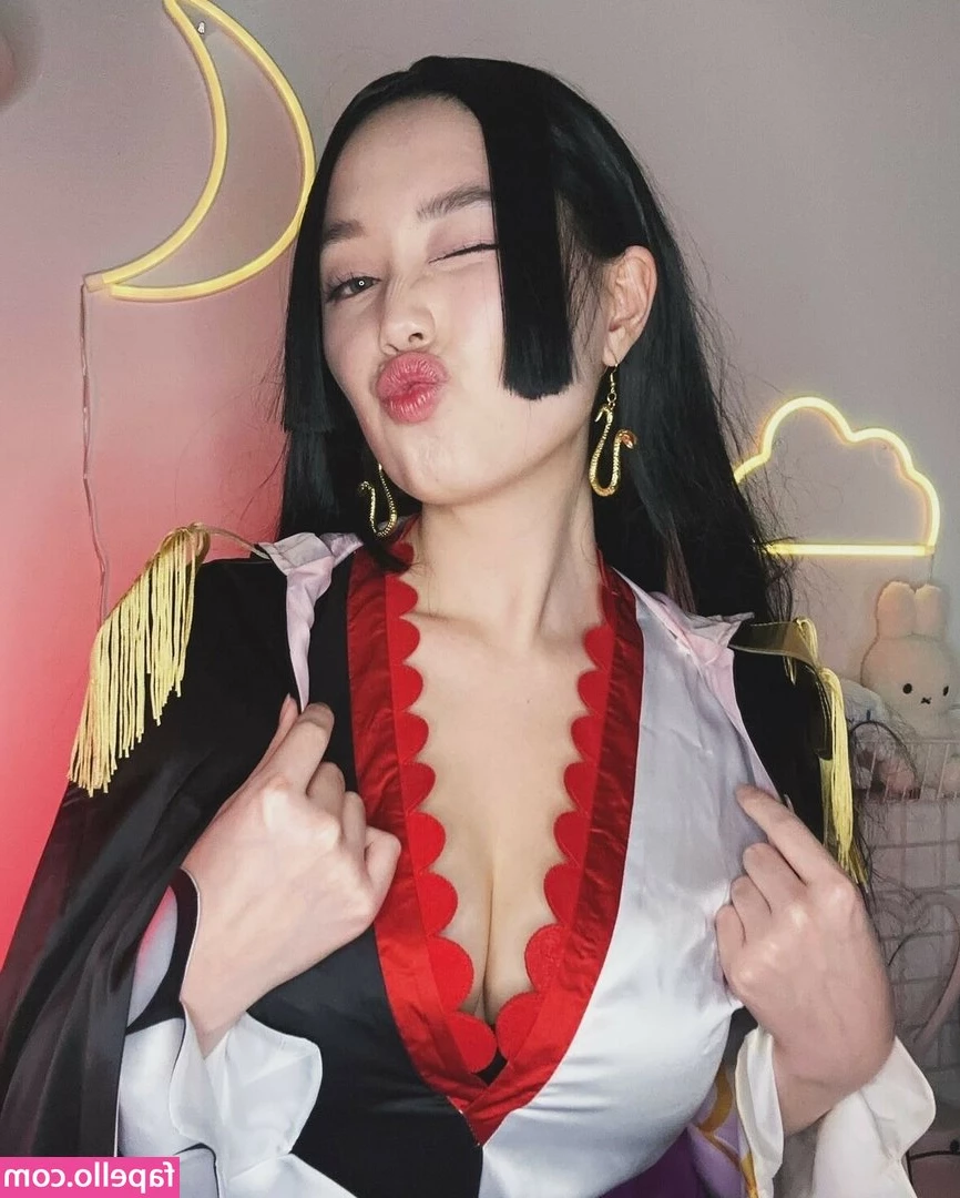 Oh No Nina [ oh-no-nina ] - Merry Christmas Eve Eve! I love this Shibari set soooo much! One of