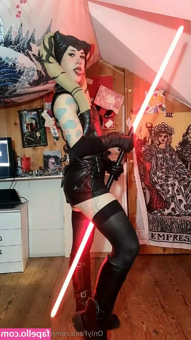 empress_rae [ empress-rae ] - Are you ready to worship this Goddess    XOXO Katrina
