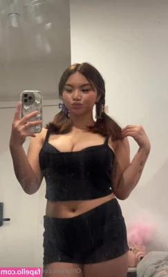 zoeylara - oops! A nip slip! You dont mind right?