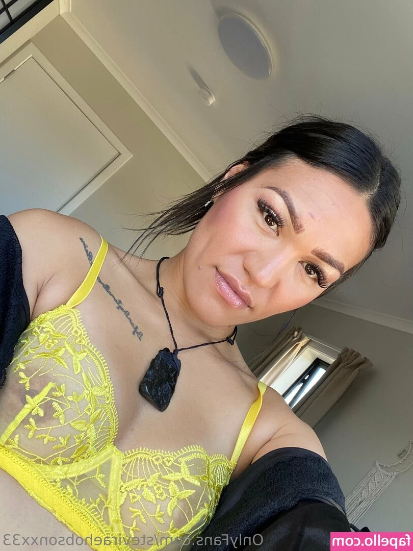 steviraehobsonxx33 - Squeeze in your hand please