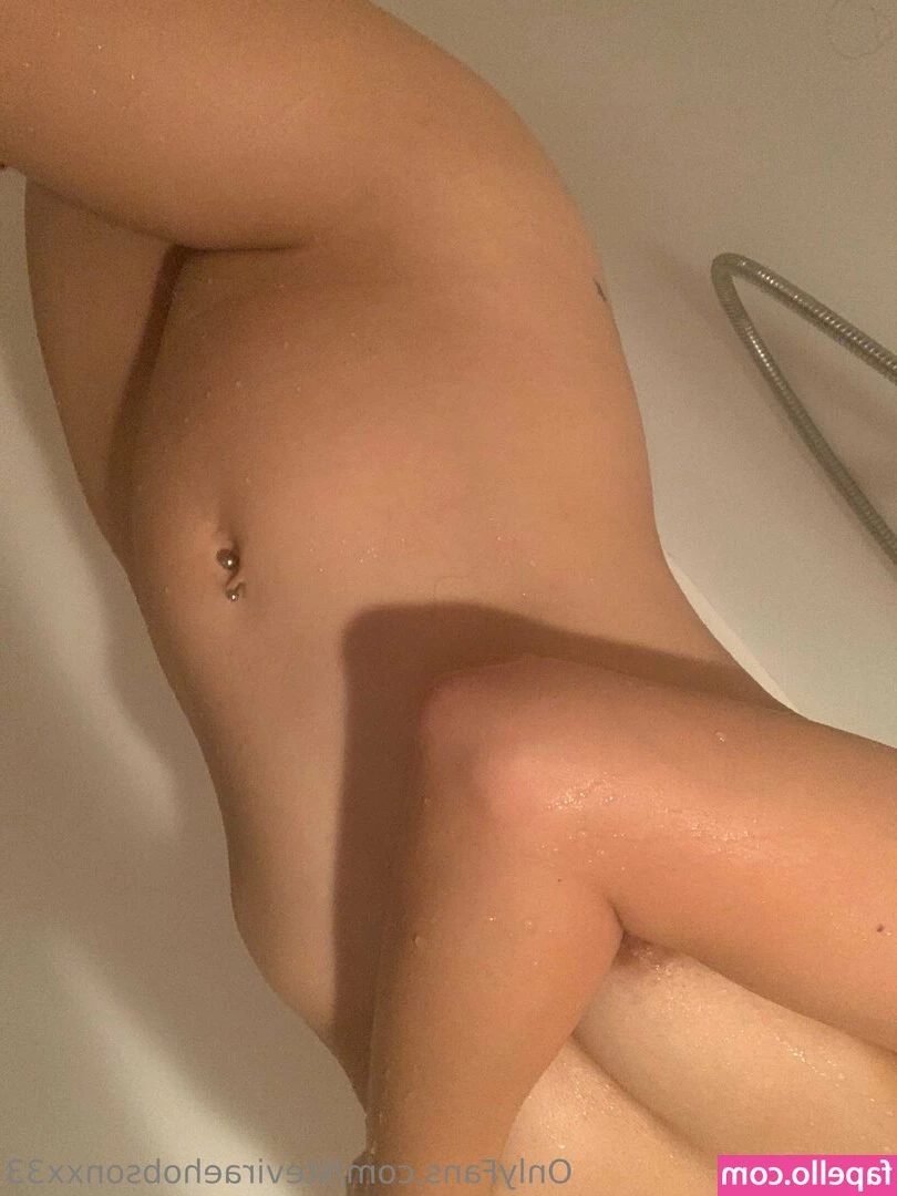 steviraehobsonxx33 - Just got done with my Swedish Massage