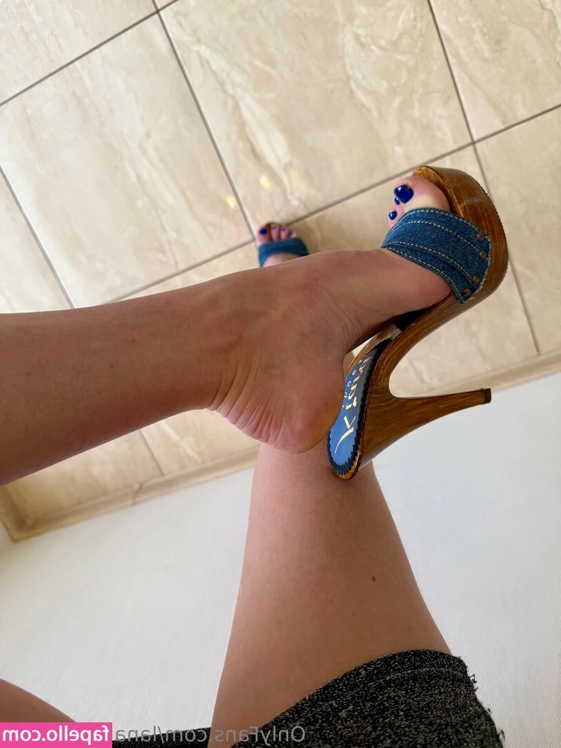 lanarobertsfeet - How much do you like my jumpsuit?