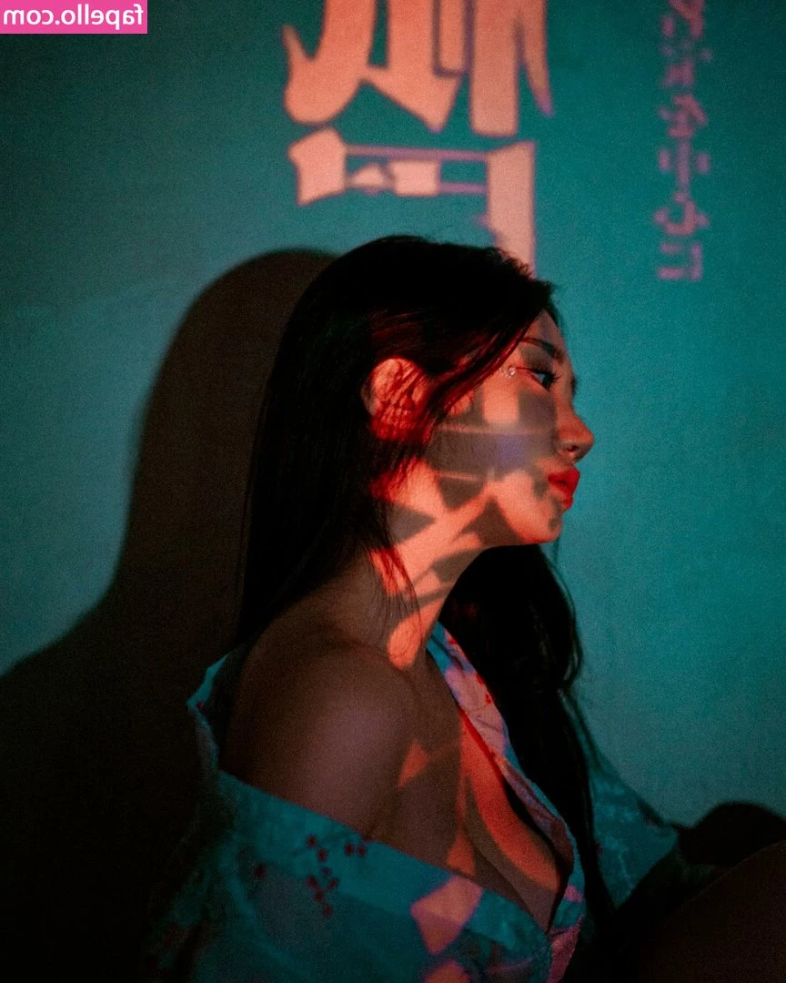 chaessol_ [ chaessol ] - A little fur is all you need to stay warm