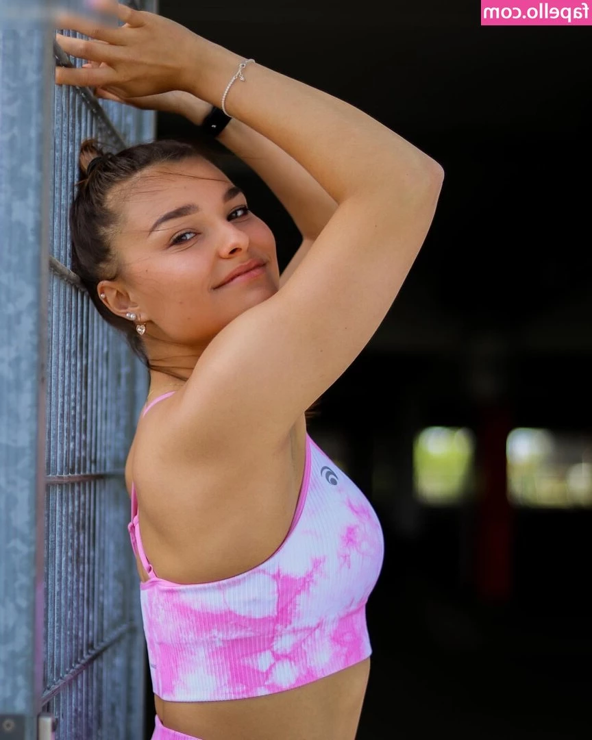 Marylu.ly [ marylu-ly ] - Let’s get to know each other🐱🐱🐱😈