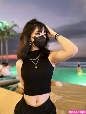 Kitsune - Mmmmm  Stroke and send