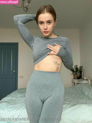 Kitsune - Hey babe I’m very submissive and love to please. I post daily