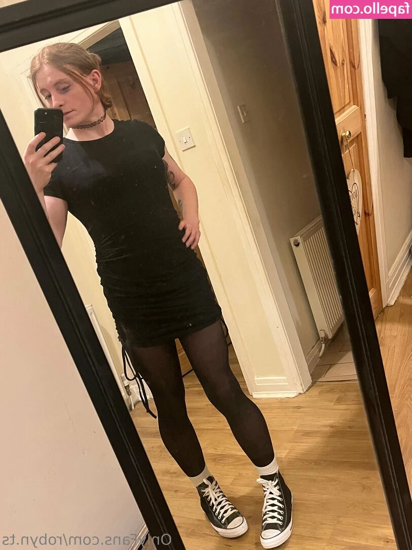 robyn.ts [ robyn-ts ] - My Ex was begging Me today to take him back… 😂  Sitting on his