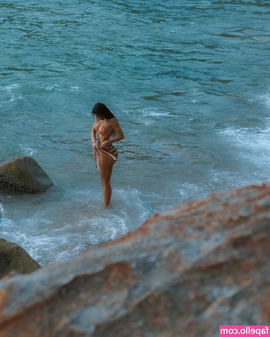 Aminova Inna [ aminova-inna ] - Wouldn t you like your juicy cock in between my tits like this