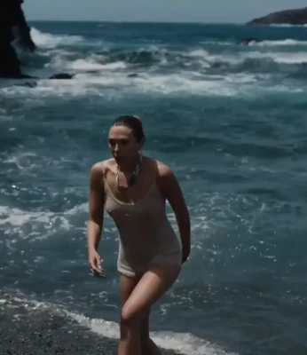 Elizabeth Olsen [ elizabeth-olsen ] - Some new clips coming your way💕😉