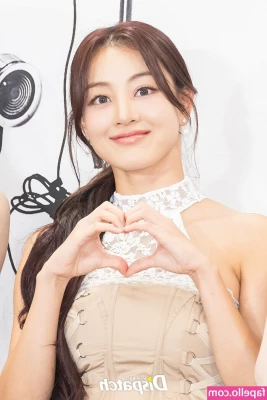 Jihyo - Another beautiful Sun-day