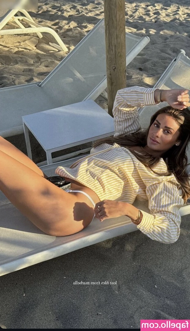 Angelina Lilienne [ angelina-lilienne ] - Just got of work