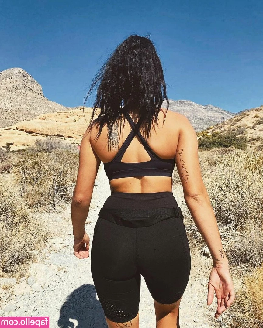 Casey O' Neill [ casey-o-neill ] - The view from the back is unreal 🙏🏾