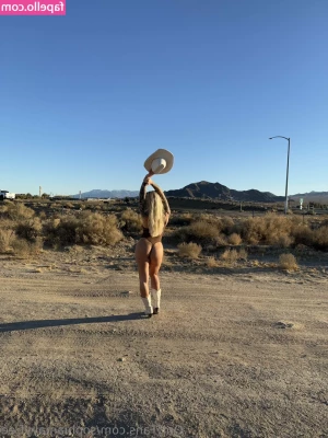 sophiamayyfree - Hi   I wish you a wonderful morning   Would you like to woke up next