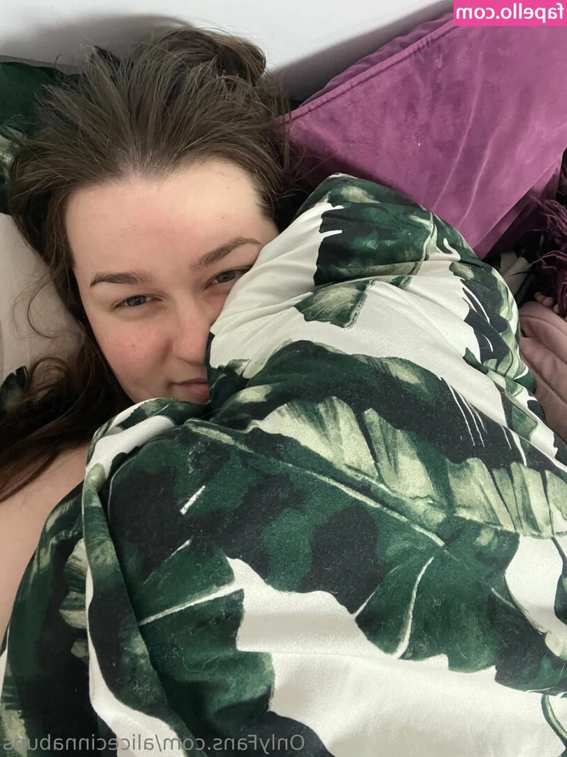 alicecinnabuns - Sorry for the delay in getting back to some messages, I just been