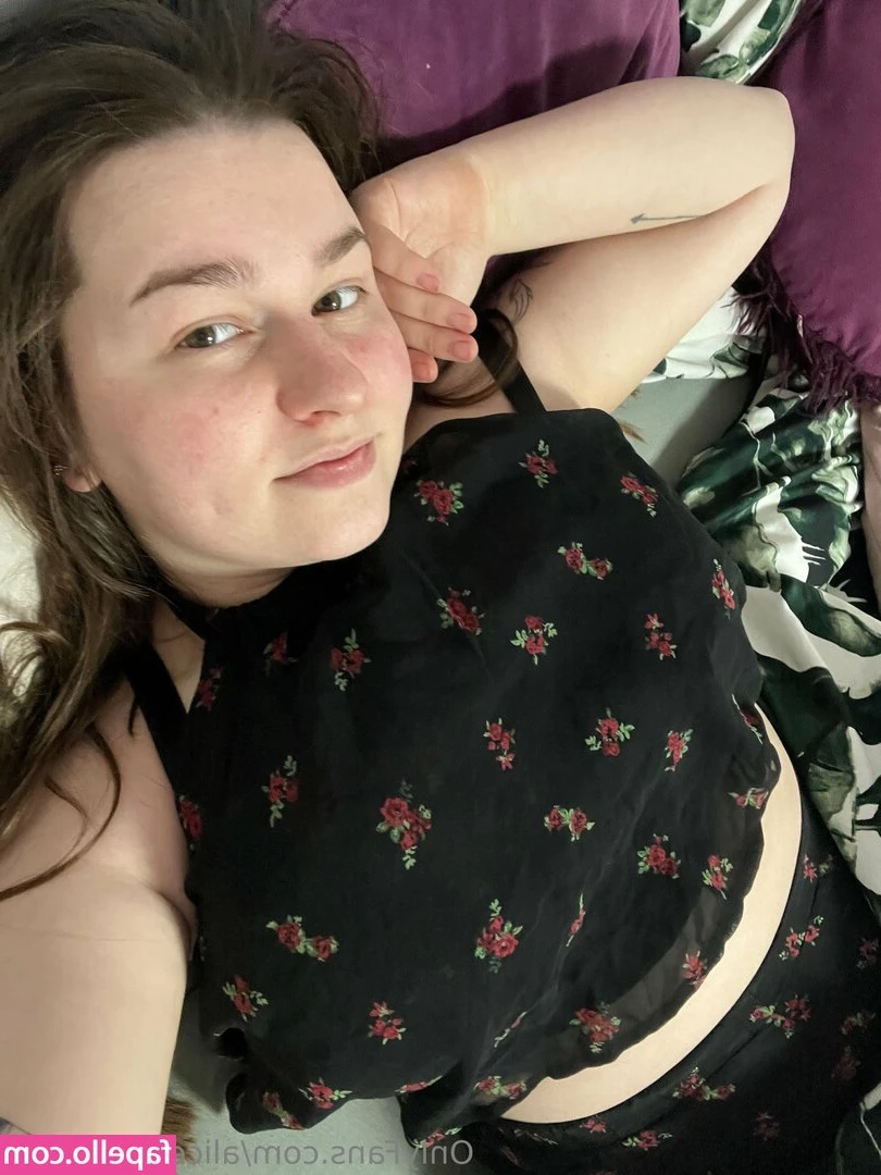 alicecinnabuns - Rico inició de semana quién para comenzar el Lunes con un rico