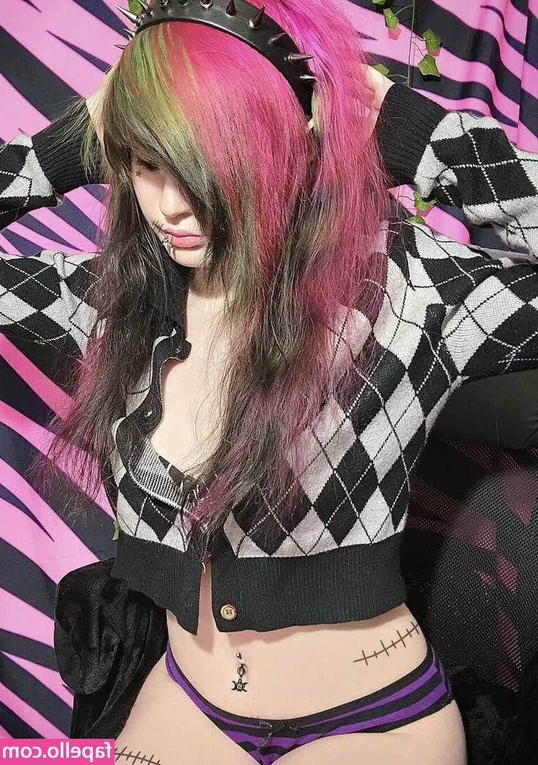 Katthegat [ katthegat-1 ] - Teassssssssaaah👀🍒