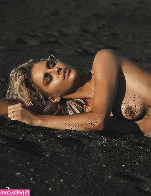 Jade Amber [ jade-amber ] - Who wants to join me in the shower