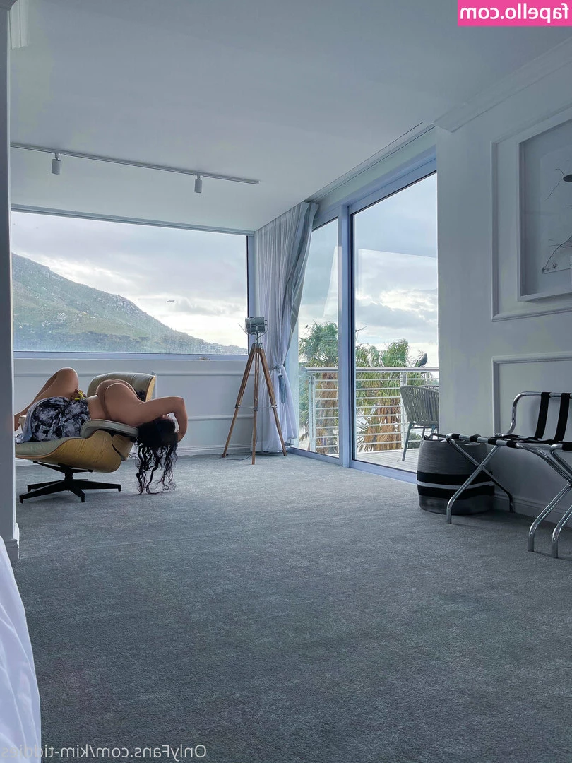 Kim Tiddies [ kim-tiddies ] - Happy Valentine s Day     erraticeleven