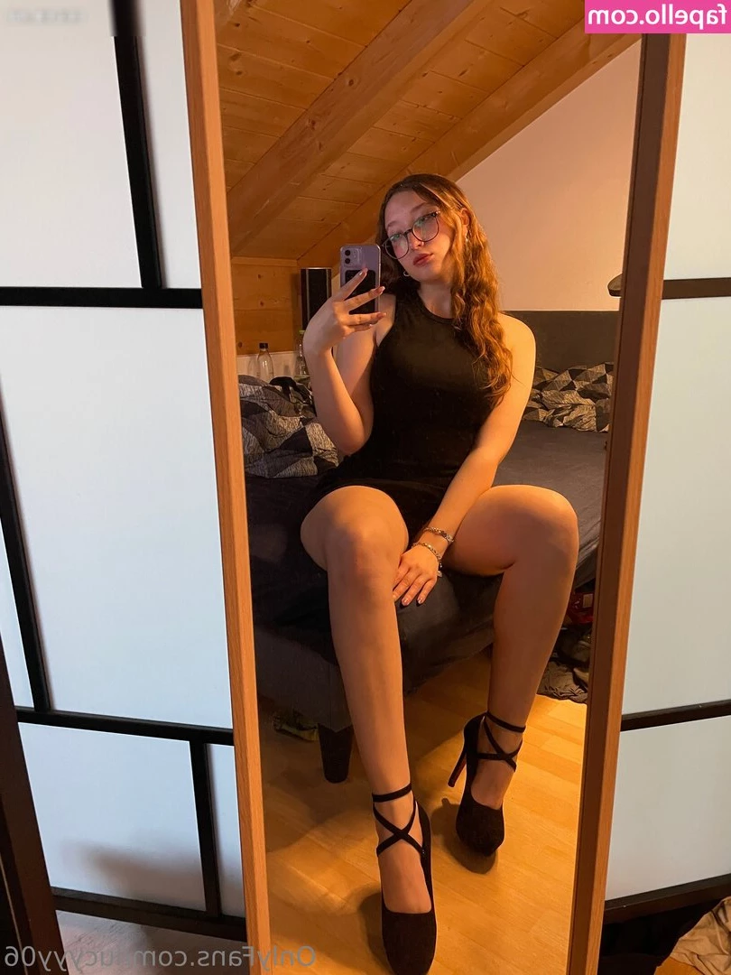 Lucyyy06 [ lucyyy06-11 ] - Hey loves  I wanna start podcasting  What should I podcast about  I m