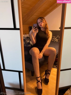 Lucyyy06 [ lucyyy06-11 ] - Hey loves  I wanna start podcasting  What should I podcast about  I m