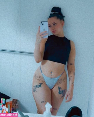 Stephanie Lee Edwards [ stephanie-lee-edwards ] - HAPPY THANKSGIVING! IM TRYING TO BE STUFFED LIKE YOUR TURKEY 🦃