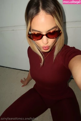 itsreallyriss [ itsreallyriss-1 ] - CAVALAO NO CAMPO SEPRE EXCITADO DESPEJANDO PORRA VEM SER A