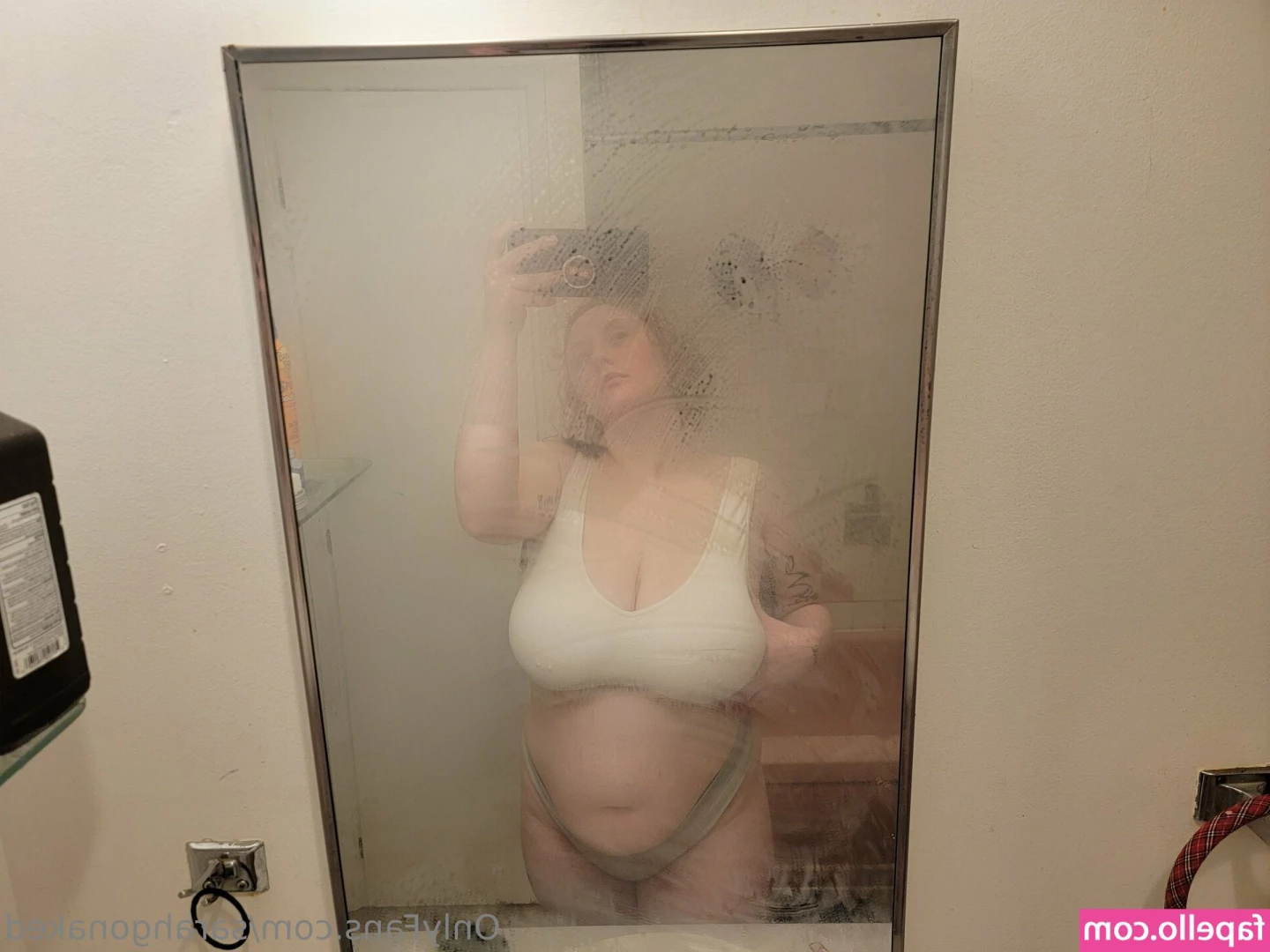 sarahgonaked - 𝗖𝗮𝘁𝗰𝗵 𝘁𝗵𝗲 𝗮𝗶𝗿 𝗸𝗶𝘀𝘀