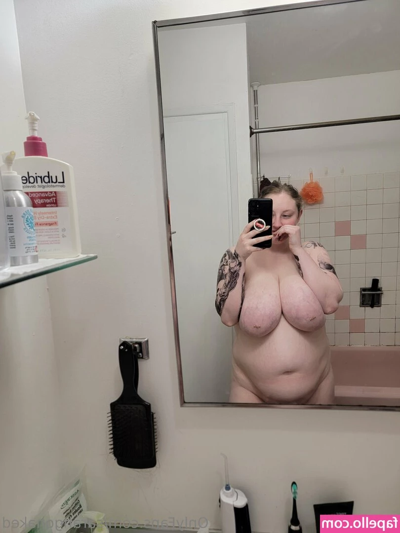 sarahgonaked - Where Foot fetish Lovers At