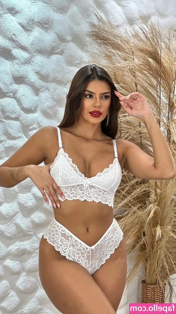 Iuly Lima [ iuly-lima ] - MERRY CHRISTMAS     I hope the end the the year is wonderful for you 