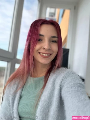 kira_cha [ kira-cha ] - HOW TO MAKE MONEY WITH A PODCAST  Podcasts can make you money in many