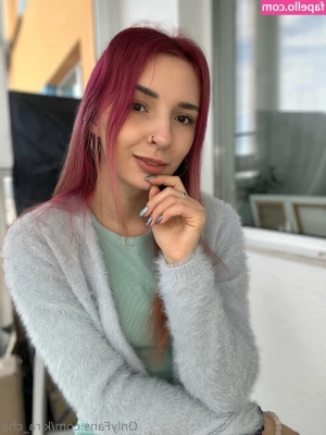 kira_cha [ kira-cha ] - Get mesmerized