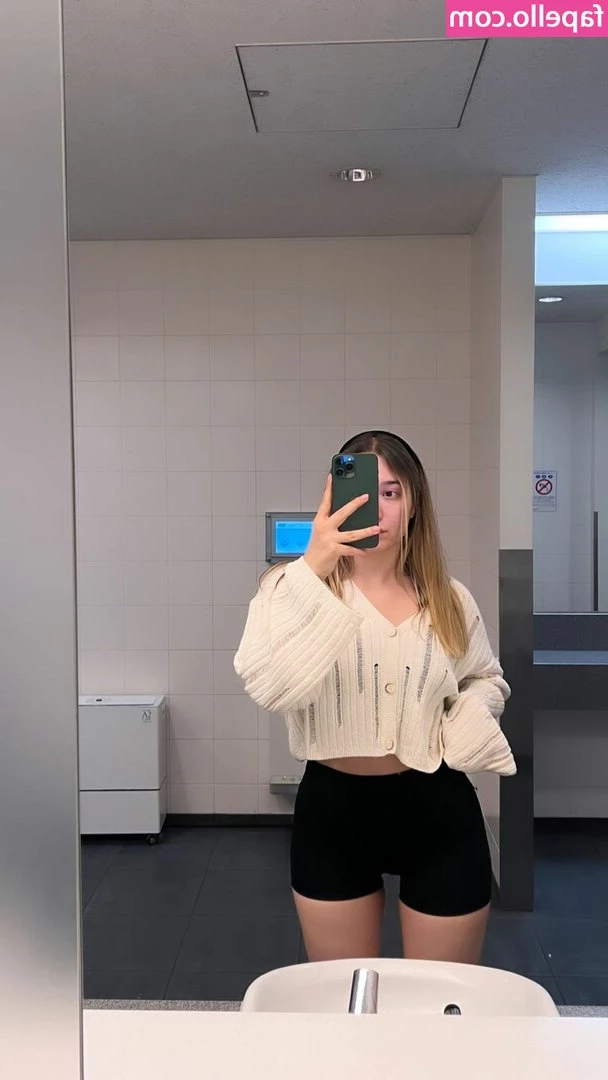 miafitz - Looking after him when we watch TV