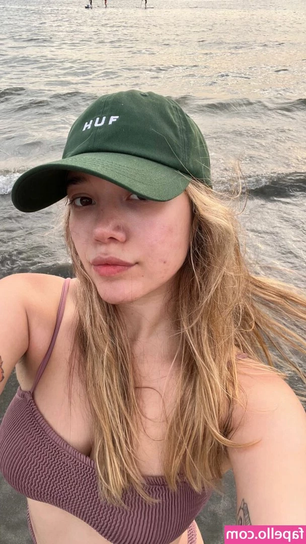 miafitz - Let me know your custom requests in the DMs