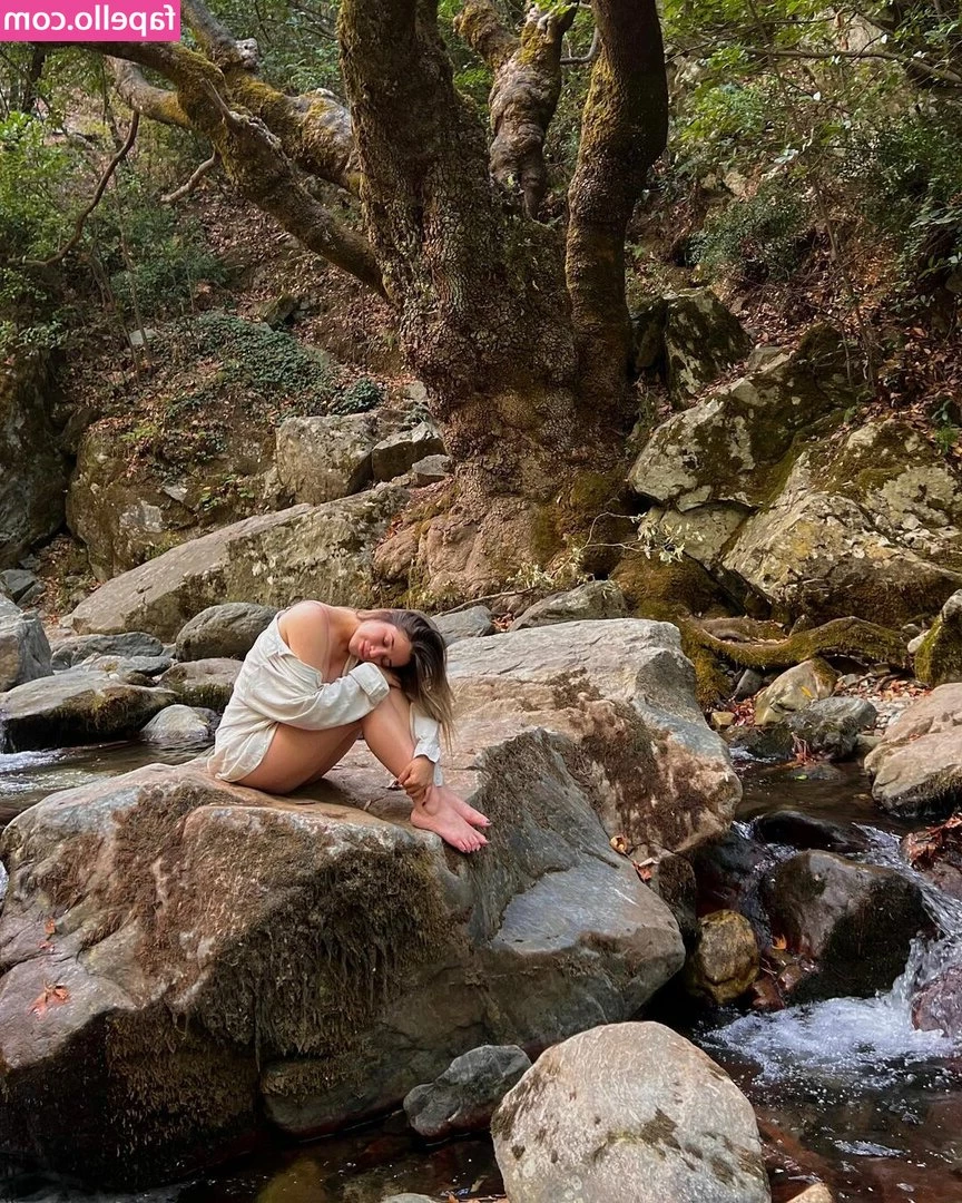 miafitz - Something HOT is coming this week… here is just a small little