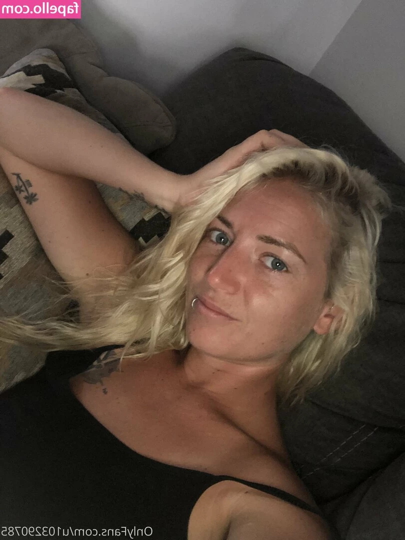 nankurunasia - So I did a thing … I broke down and got a fuck machine. Now I know