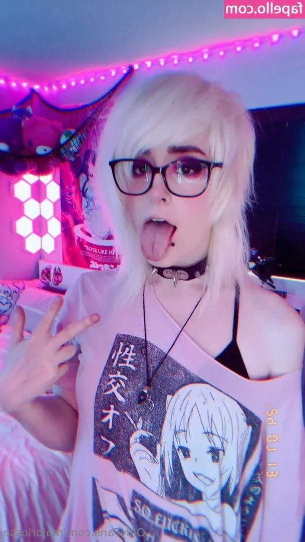 devilpuppi - Una paja ri a en mis tetas 🍑🥒🍑