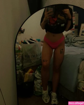 Eleri Evans [ eleri-evans-1 ] - Hey cuties    This is super Random but while editing and sorting out