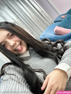 karisha.x [ karisha-x ] - Enjoy a little tease