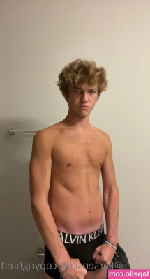 karsen.scott [ karsen-scott ] - Feet working up a sweat