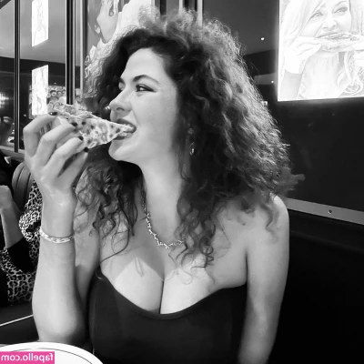 Fabiana Pastorino [ fabiana-pastorino ] - One of the best morning  I bed with coffee